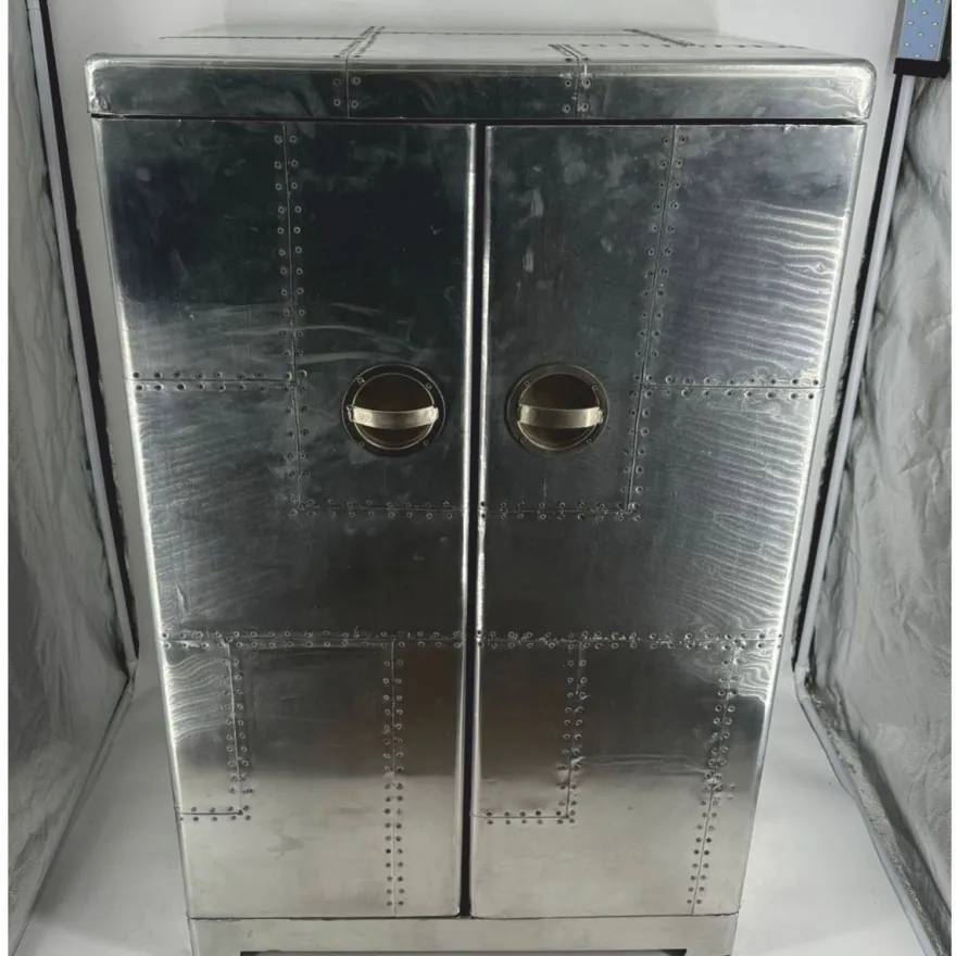 Casa Padrino Aluminium Flugzeug Flieger Barschrank Silber / Schwarz H. 113 cm