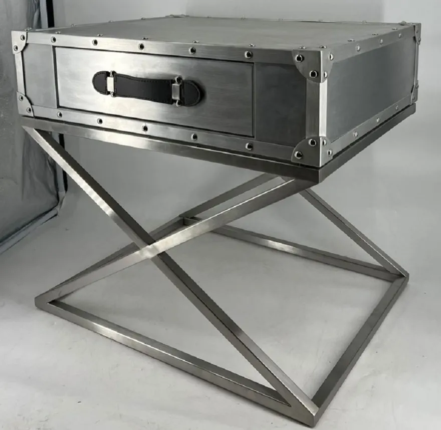 Casa Padrino Aluminium Flugzeug Flieger Nachttisch mit Schublade Silber / Schwarz