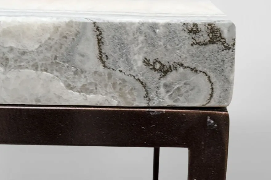 Casa Padrino Art Deco Beistelltisch Onyx / Metall 80 x 50 x 40 cm - Jugendstil Couchtisch