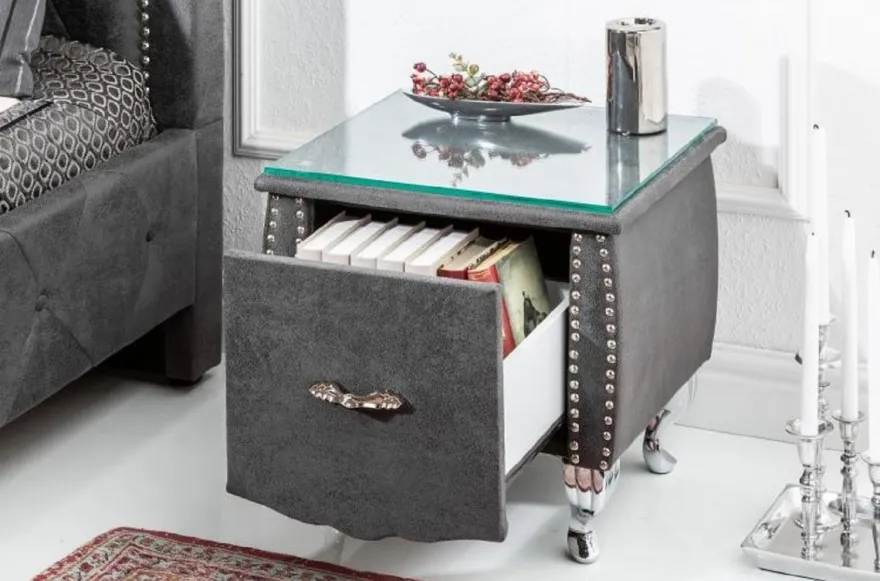 Casa Padrino Art Deco Nachttisch mit Schublade und Glasplatte Antik Grau / Silber 47 x 41 x H. 45 cm - Schlafzimmermöbel