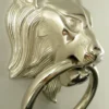 Casa Padrino Barock Aluminium Türklopfer Löwe Silber H. 33 cm - Barock Deko Accessoires