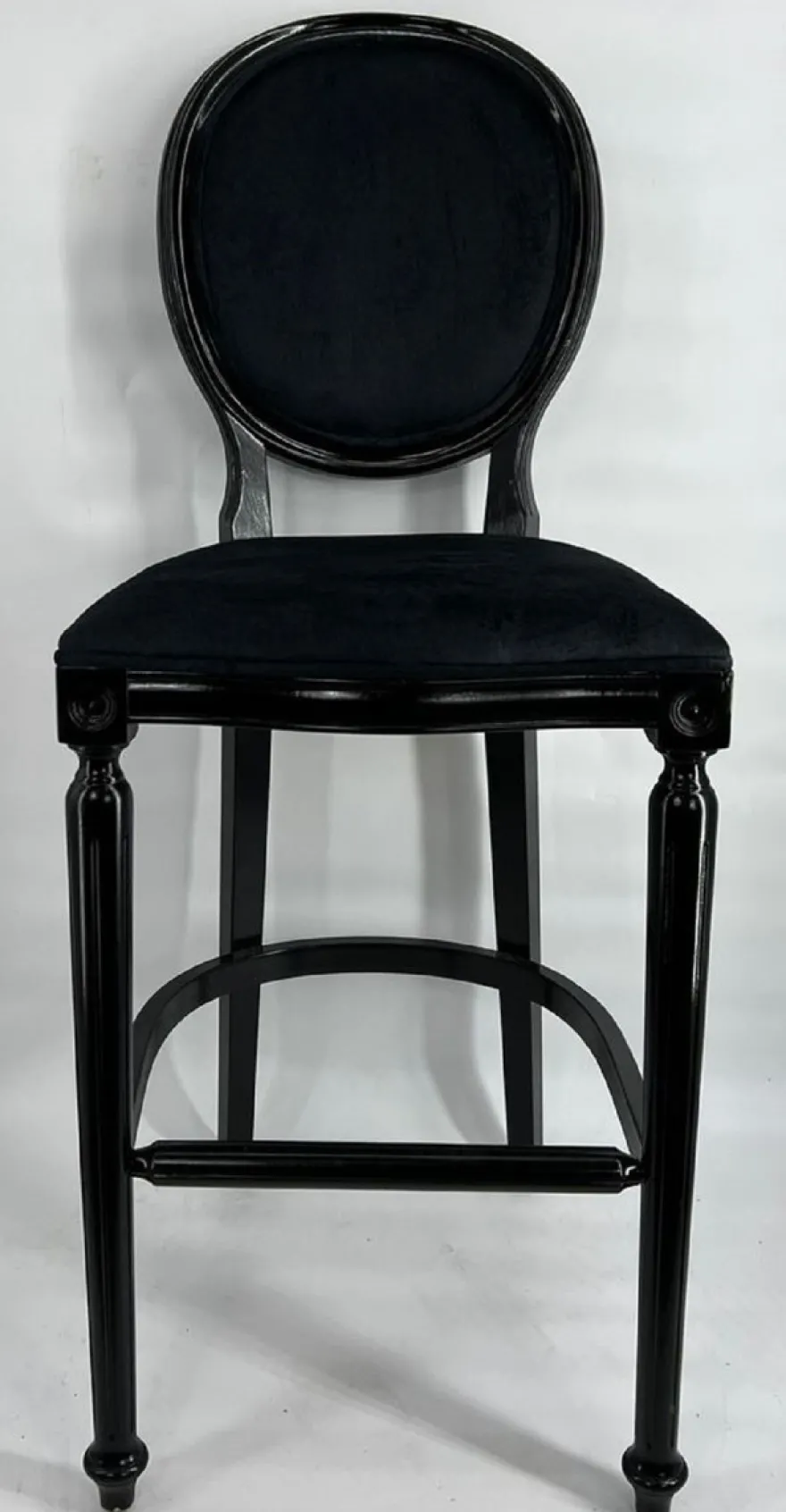 Casa Padrino Barock Barstuhl Schwarz - Handgefertigter Massivholz Barhocker mit edlem Samtstoff - Barock Bar Möbel - Edel & Prunkvoll
