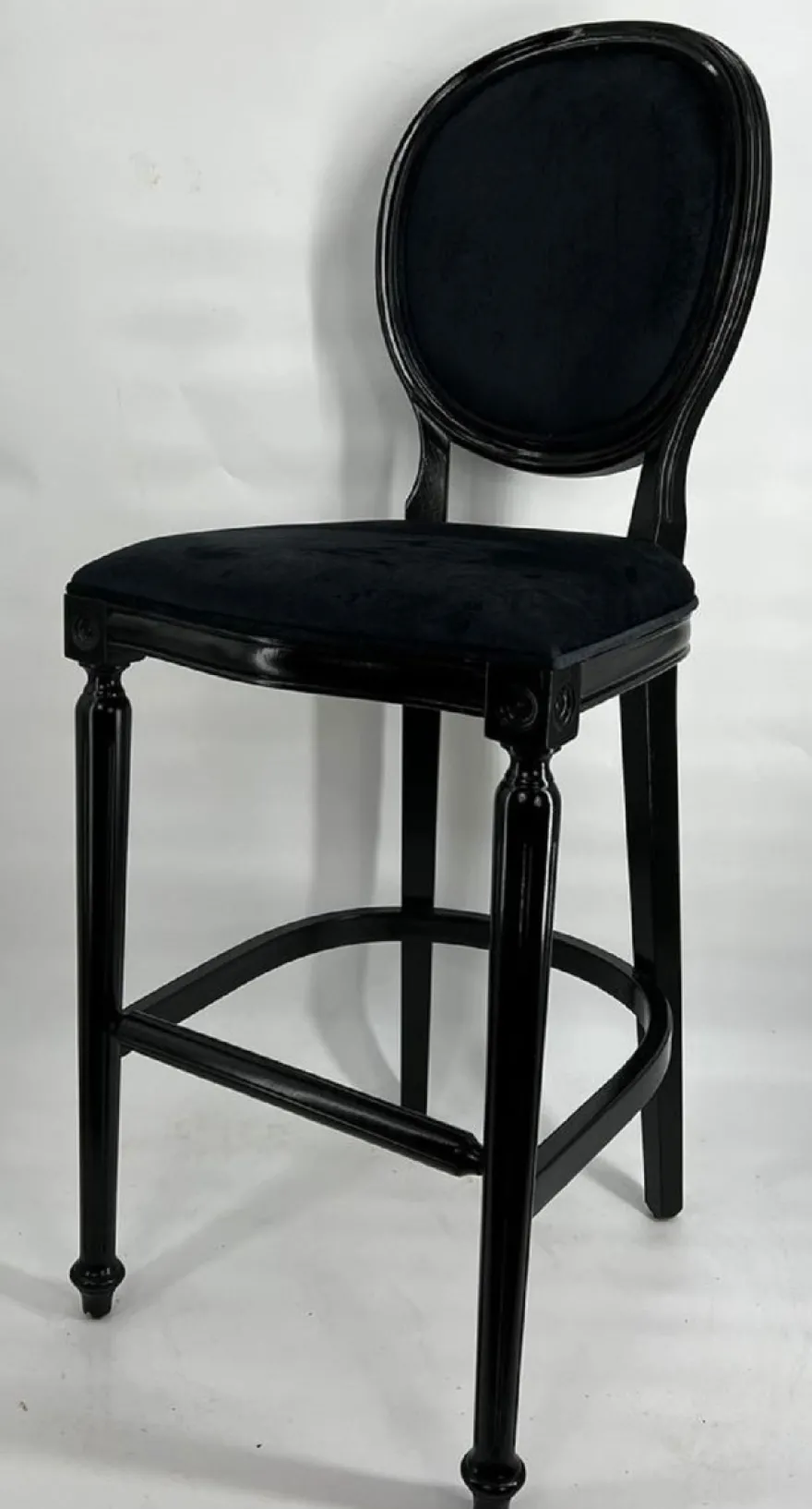 Casa Padrino Barock Barstuhl Schwarz - Handgefertigter Massivholz Barhocker mit edlem Samtstoff - Barock Bar Möbel - Edel & Prunkvoll