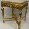 Casa Padrino Barock Beistelltisch Gold / Beige - Quadratischer Antik Stil Massivholz Tisch mit Marmorplatte - Wohnzimmer Möbel im Barockstil - Antik Stil Möbel - Barock Möbel