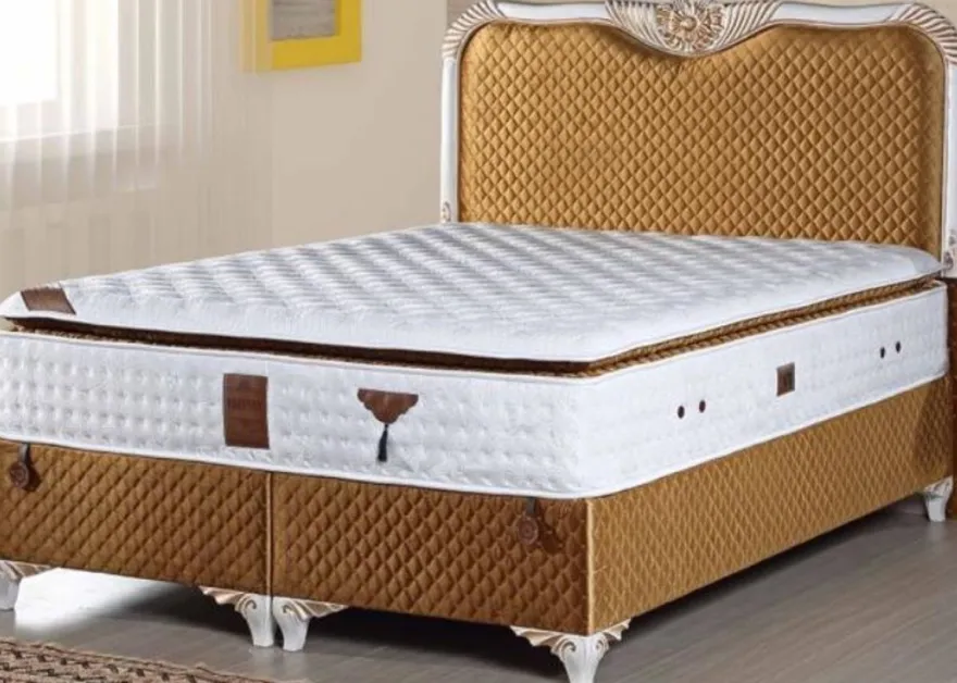 Casa Padrino Barock Bett mit Matratze Gold / Weiß - Edles Doppelbett im Barockstil - Schlafzimmermöbel