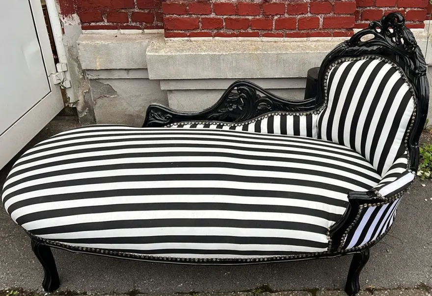 Casa Padrino Barock Chaiselongue mit Streifen Weiß / Schwarz 155 cm - Barock Möbel