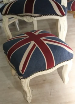 Casa Padrino Barock Esszimmerstuhl mit Armlehnen Union Jack / Creme + dazugehöriger Fußhocker