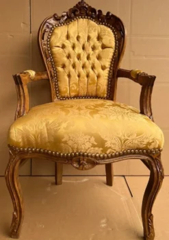 Casa Padrino Barock Esszimmer Stuhl mit Armlehnen Gold / Braun - Handgefertigter Antik Stil Massivholz Stuhl mit elegantem Muster - Esszimmer Möbel im Barockstil - Barock Möbel