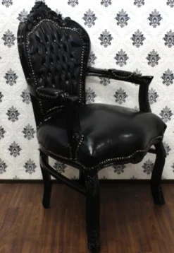 Casa Padrino Barock Esszimmer Stuhl mit Armlehnen Schwarz Lederoptik / Schwarz - Möbel
