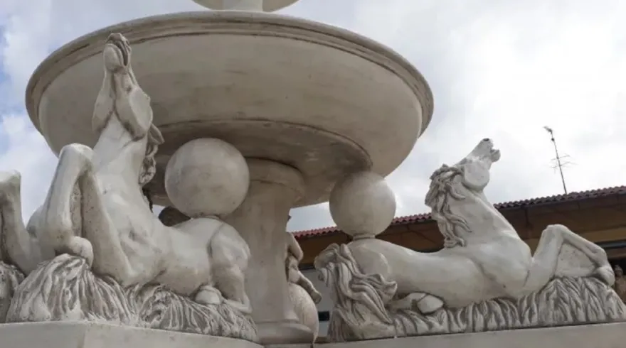 Casa Padrino Barock Garten Deko Springbrunnen Pferde Grau Ø 686 x H. 340 cm - Made in Italy