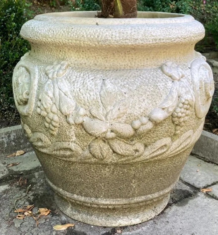 Casa Padrino Barock Garten Deko Blumentopf Weiß Ø 59 x H. 66 cm - Prunkvoller Pflanzentopf im Barockstil - Barock Garten & Terrassen Deko Accessoires