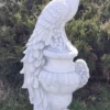 Casa Padrino Barock Garten Deko Skulptur Pfau auf Vase Weiß / Grau H. 82 cm - Prunkvolle Garten Deko Stein Figur - Barock Garten Deko Accessoires - Barock Garten Skulpturen