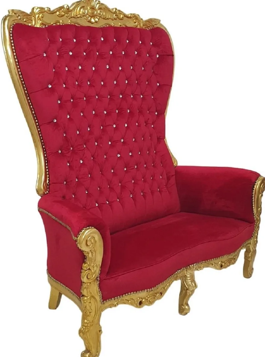 Casa Padrino Barock Hochlehn 2er Sofa Bordeauxrot / Gold - Prunkvolles Barockstil Sofa mit Glitzersteinen - Wohnzimmer Möbel im Barockstil - Barock Möbel - Edel & Prunkvoll