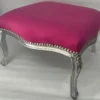 Casa Padrino Barock Hocker Rosa / Silber - Handgefertigter Sitzhocker im Barockstil - Barock Fußhocker - Wohnzimmer Möbel im Barockstil - Barockstil Möbel - Barock Möbel - Edel & Prunkvoll