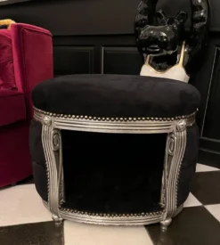 Casa Padrino Barock Hundebett & Katzenbett Schwarz / Silber - Handgefertigtes Hunde & Katzen Sofa im Barockstil - Barock Hunde & Katzen Möbel - Barock Tiermöbel - Edel & Prunkvoll
