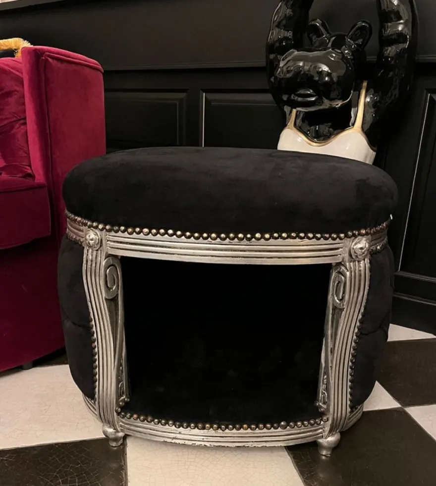 Casa Padrino Barock Hundebett & Katzenbett Schwarz / Silber - Handgefertigtes Hunde & Katzen Sofa im Barockstil - Barock Hunde & Katzen Möbel - Barock Tiermöbel - Edel & Prunkvoll