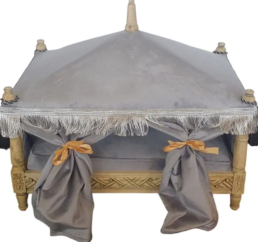 Casa Padrino Barock Hundebett Grau / Naturfarben - Handgefertigtes Antik Stil Hundebett - Prunkvolle Hunde Möbel im Barockstil - Antik Stil Tiermöbel - Barock Tiermöbel