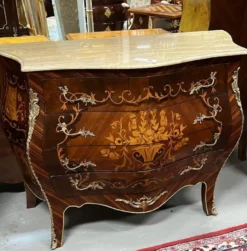 Casa Padrino Barock Kommode Dunkelbraun / Braun Intarsien / Gold / Cremefarben - Handgefertigte Massivholz Kommode mit 4 Schubladen und Marmorplatte - Barock Möbel
