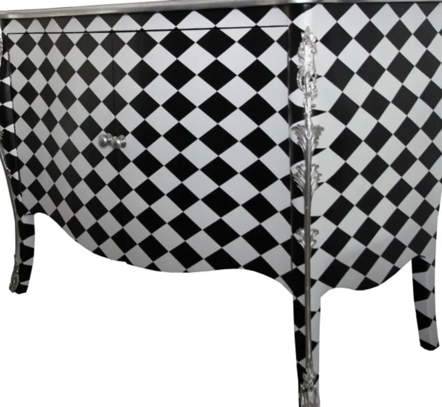 Casa Padrino Barock Kommode Karo Schwarz / Weiß 120 cm - Luxuriöser Schrank mit 2 Türen und Silber Applikationen