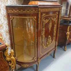 Casa Padrino Barock Kommode mit Seitenglas Braun / Gold 145 cm - Möbel Schrank Sideboard