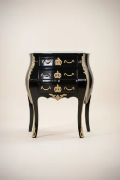 Casa Padrino Barock Kommode Pompöös von Harald Glööckler mit 3 Schubladen und Marmorplatte in Schwarz / Gold / Weiß, 63 x 41 x 78 cm
