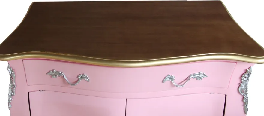 Casa Padrino Barock Kommode Rosa / Braun mit einer Schublade und 2 Türen H. 88 cm - Handgefertigt aus Massivholz- Limited Edition