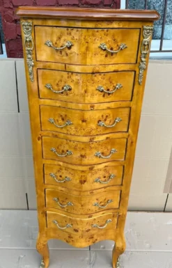 Casa Padrino Barock Kommode Vogelaugen Ahorn - Handgefertigter Barockstil Massivholz Schrank im mit 7 Schubladen - Wohnzimmer Möbel im Barockstil - Barock Möbel - Barock Einrichtung