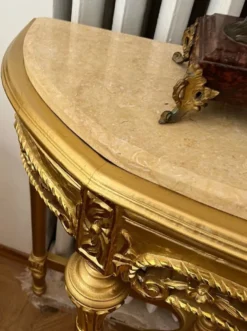 Casa Padrino Barock Konsole Gold / Creme - Handgefertigter Massivholz Konsolentisch mit Marmorplatte - Antik Stil Konsole - Antik Stil Möbel - Barock Möbel - Edel & Prunkvoll