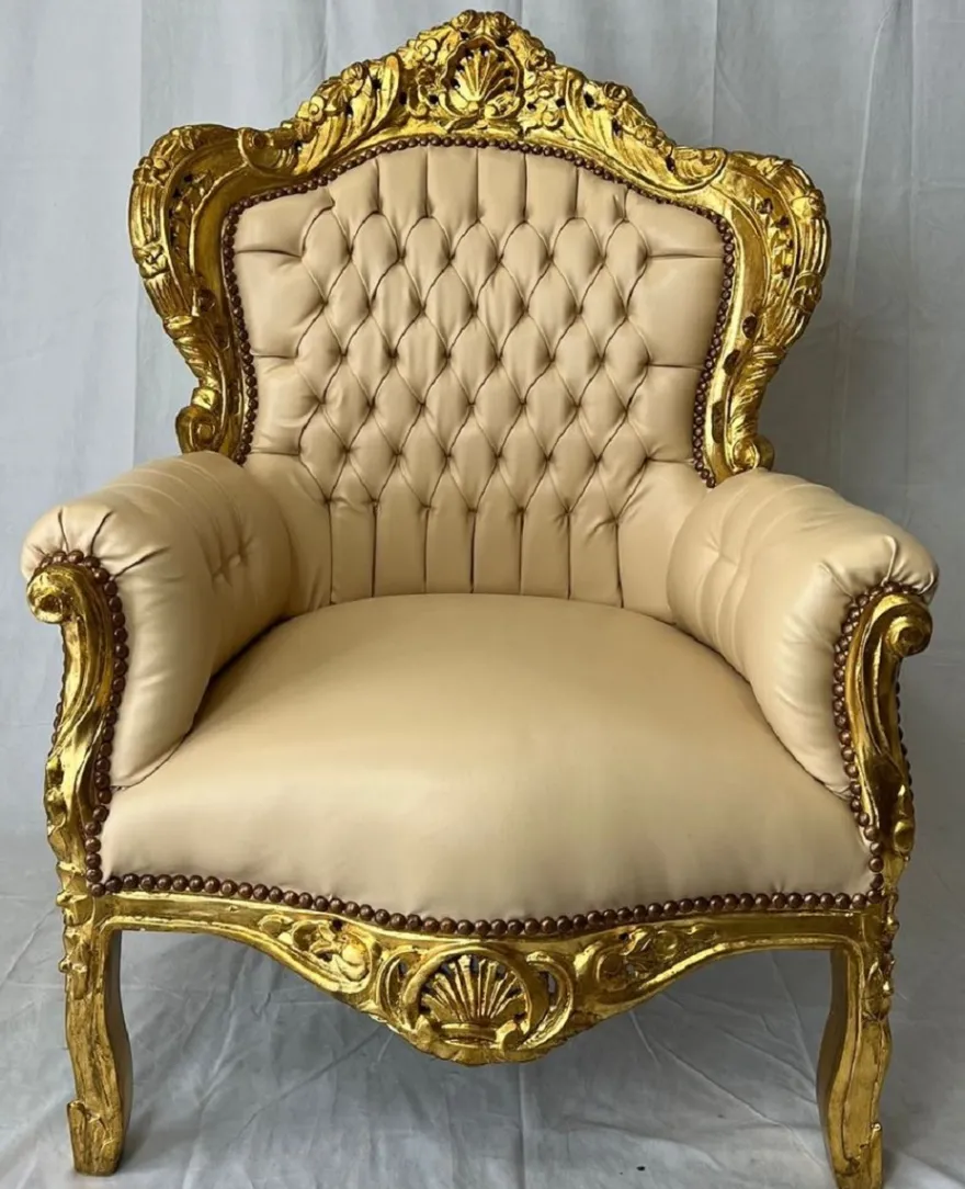 Casa Padrino Barock Kunstleder Sessel Beige / Gold - Barock Wohnzimmer Möbel
