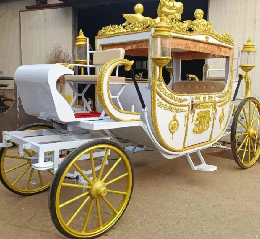 Casa Padrino Barock Pferdekutsche Weiß / Gold - Prunkvolle Kutsche im Barockstil - Barock Hochzeitskutsche - Barock Königskutsche - Barock Möbel - Edel & Prunkvoll
