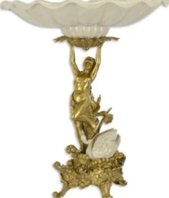 Casa Padrino Barock Porzellan Obstschale mit dekorativer Bronzefigur Creme / Gold Ø 44,6 x H. 53 cm - Barock Deko Accessoires