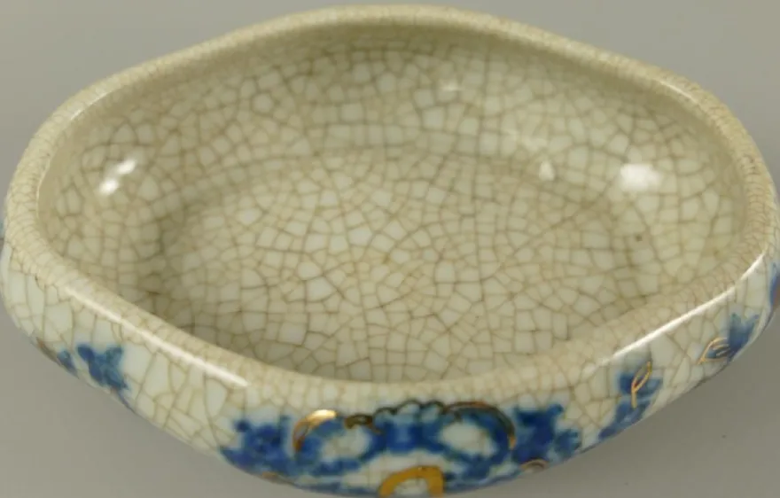 Casa Padrino Barock Porzellan Zuckerdose mit Deckel Creme / Blau / Messing 11 x 8 x H. 8 cm - Barock Porzellan Deko Accessoires