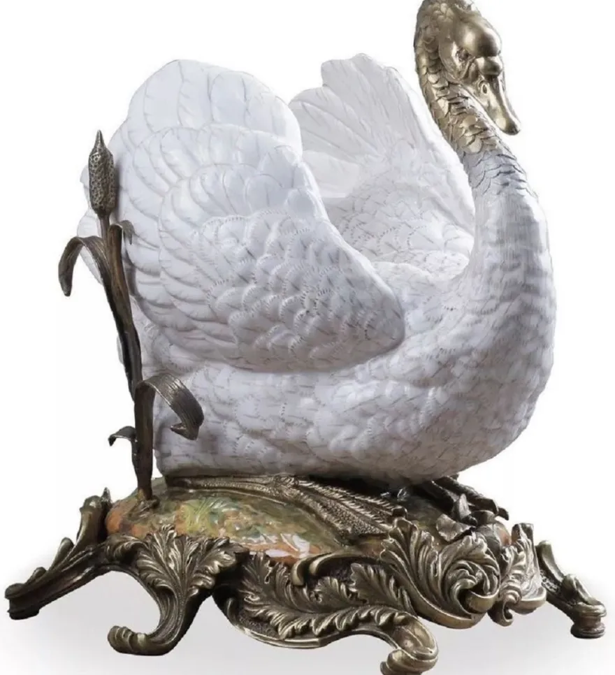 Casa Padrino Barock Porzellan Deko Figur Schwan Weiß / Bronze 20 x 18 x H. 24 cm