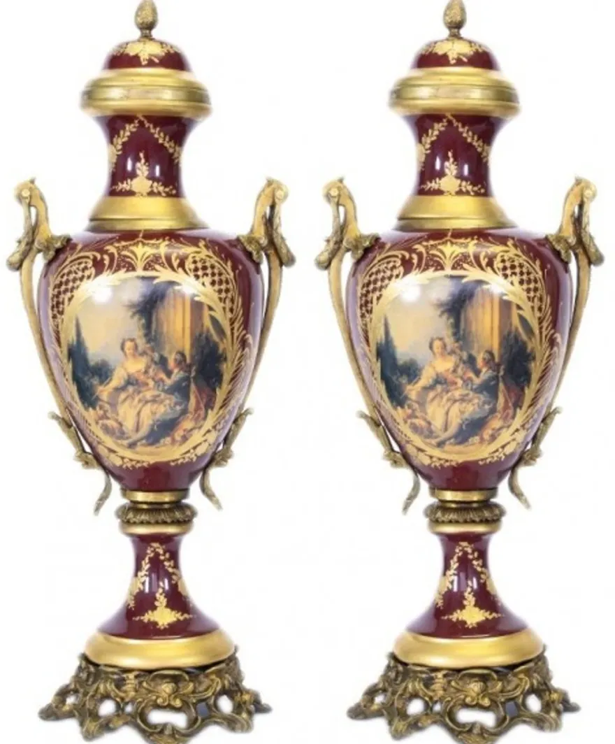 Casa Padrino Barock Porzellan Pokal Set Bordeaux Rot / Gold, B 26 cm x H 63 cm, 2er Set, Luxuriöse Hotel Dekoration
