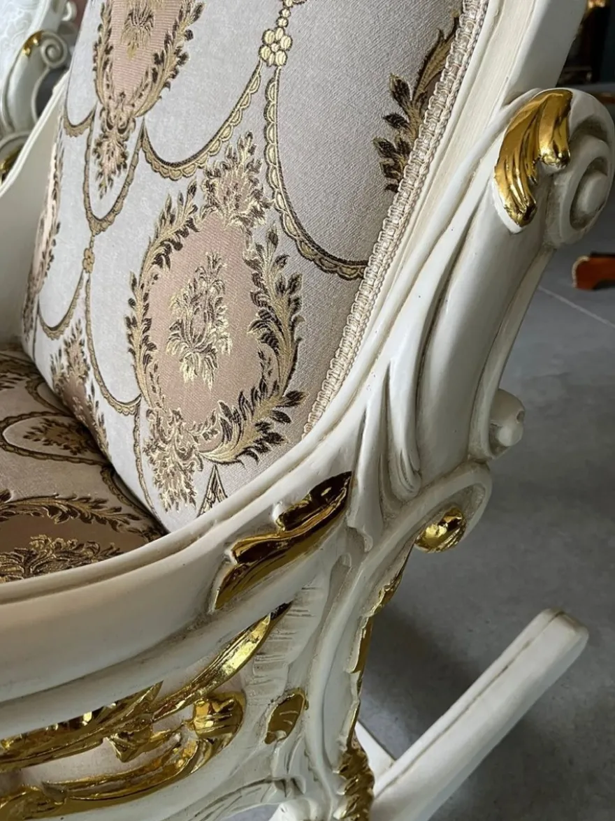 Casa Padrino Barock Schaukelsessel Grau / Braun / Creme / Weiß / Gold - Handgefertigter Schaukelstuhl mit Armlehnen und Fußstütze - Barock Möbel - Wohnzimmer Möbel im Barockstil