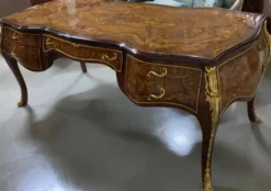 Casa Padrino Barock Schreibtisch Mahagoni Intarsien / Gold - Handgefertigter Antik Stil Sekretär mit 5 Schubladen - Barock Büro Möbel