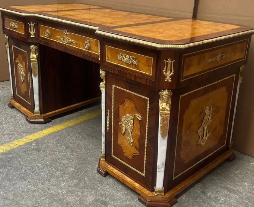 Casa Padrino Barock Schreibtisch Braun / Hellbraun / Weiß / Gold - Handgefertigter Barockstil Massivholz Bürotisch - Büro Möbel im Barockstil - Barock Möbel