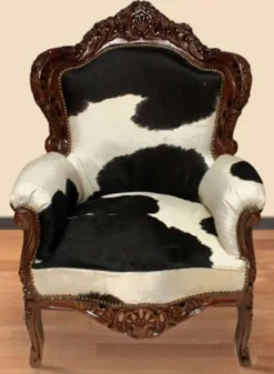 Casa Padrino Barock Sessel King mit echtem Kuhfell in Schwarz-Weiß und braunem Massivholz 120 x 85 x 85 cm