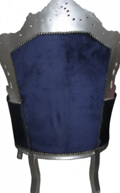 Casa Padrino Barock Sessel King im Antik Stil, Bezug Royalblau aus Samt, Holzgestell in Silber, 120 x 85 x 85 cm