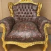 Casa Padrino Barock Sessel Mehrfarbig / Gold - Handgefertigter Massivholz Wohnzimmer Sessel mit Kunstleder - Antik Stil Wohnzimmer Sessel - Barock Wohnzimmer Möbel