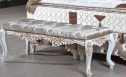 Casa Padrino Barock Sitzbank Silber / Weiß / Gold - Gepolsterte Massivholz Bank mit edlem Samtstoff - Handgefertigte Barock Möbel - Edel & Prunkvoll