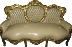 Casa Padrino Barock Sofa Garnitur Creme / Gold Lederoptik mit Bling Bling Glitzersteinen 184 x 81 x 125 cm