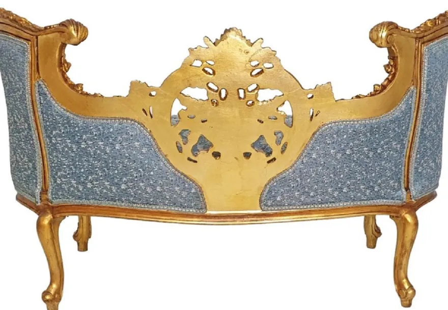 Casa Padrino Barock Sofa Hellblau / Gold - Prunkvolles Wohnzimmer Sofa im Barockstil - Wohnzimmer Möbel im Barockstil - Barock Möbel - Barock Einrichtung