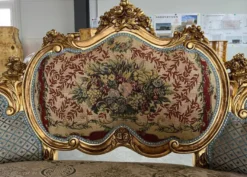 Casa Padrino Barock Sofa Mehrfarbig / Gold - Handgefertigtes Wohnzimmer Sofa im Barockstil - Prunkvolle Barock Möbel - Barockstil Wohnzimmer Möbel - Edel & Prunkvoll