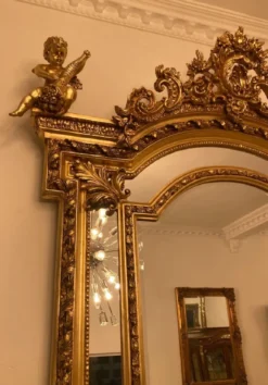 Casa Padrino Barock Spiegel Gold - Handgefertigter Antik Stil Wandspiegel mit dekorativen Engelsfiguren - Wohnzimmer Spiegel - Garderoben Spiegel - Prunkvolle Barock Möbel