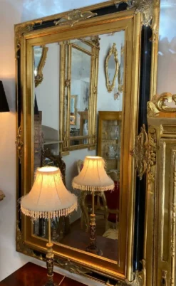 Casa Padrino Barock Spiegel Gold / Schwarz - Barockstil Spiegel mit Verzierungen - Rechteckiger Barockstil Wandspiegel - Barock Garderoben Spiegel - Barock Möbel - Möbel Barockstil