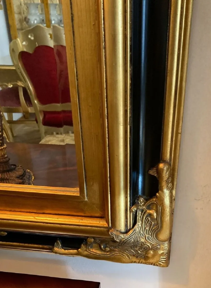 Casa Padrino Barock Spiegel Gold / Schwarz - Barockstil Spiegel mit Verzierungen - Rechteckiger Barockstil Wandspiegel - Barock Garderoben Spiegel - Barock Möbel - Möbel Barockstil