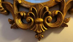 Casa Padrino Barock Spiegel Gold - Prunkvoller Wandspiegel mit Verzierungen - Barock Garderoben Spiegel - Barockstil Wandspiegel - Barock Möbel - Möbel Barockstil - Edel & Prunkvoll