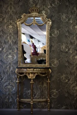 Casa Padrino Barock Spiegelkonsole Pompöös von Harald Glööckler Gold / Schwarzer Marmor 73 x 40 x 220 cm