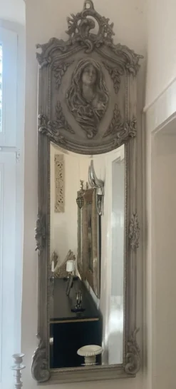 Casa Padrino Barock Spiegel Madonna Grau - Handgefertigter Antik Stil Wandspiegel - Garderoben Spiegel - Wohnzimmer Spiegel - Barock Möbel